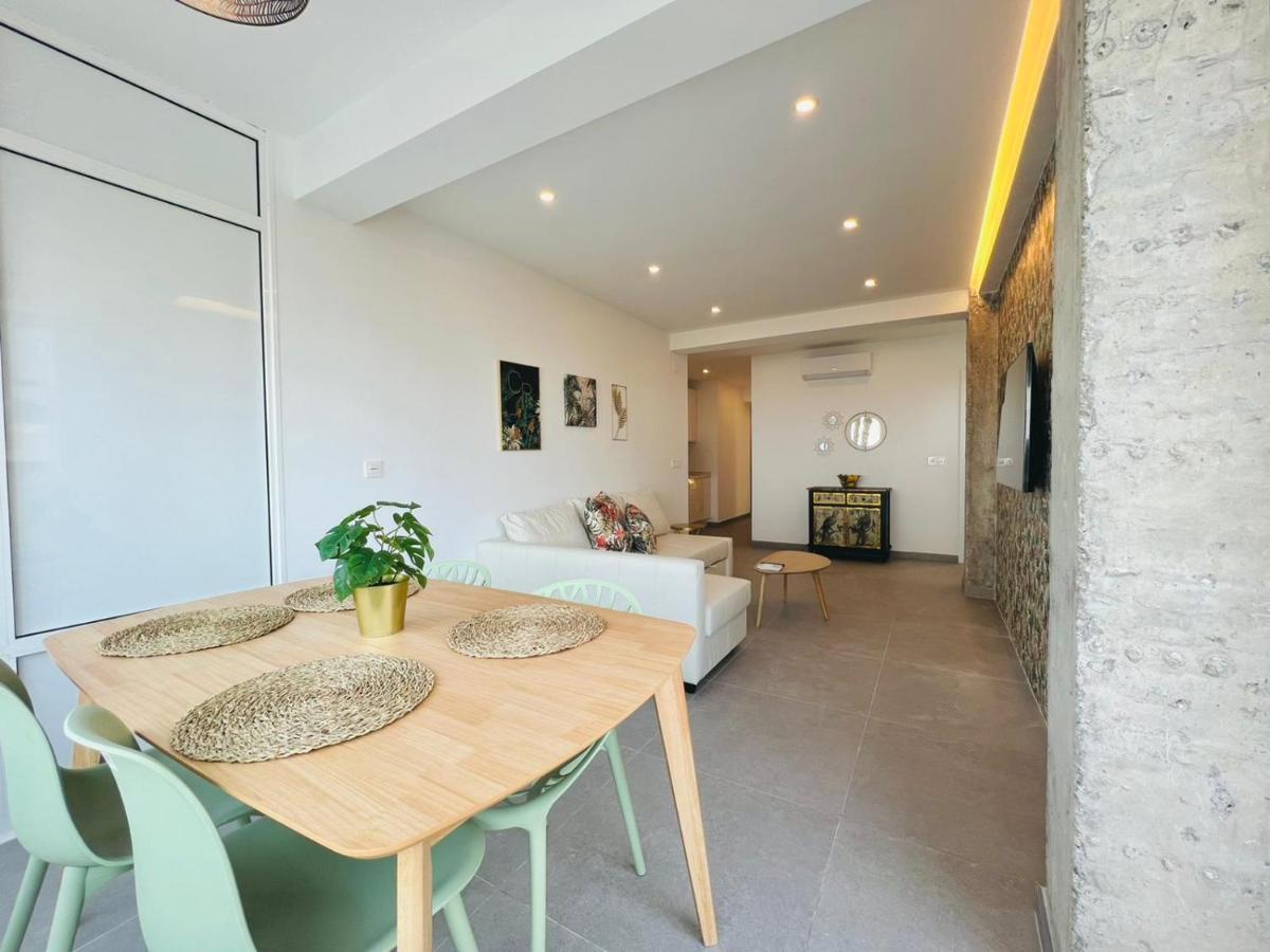 Malagueta Beach I & Private Terrace By Ele Apartments Малага Екстериор снимка